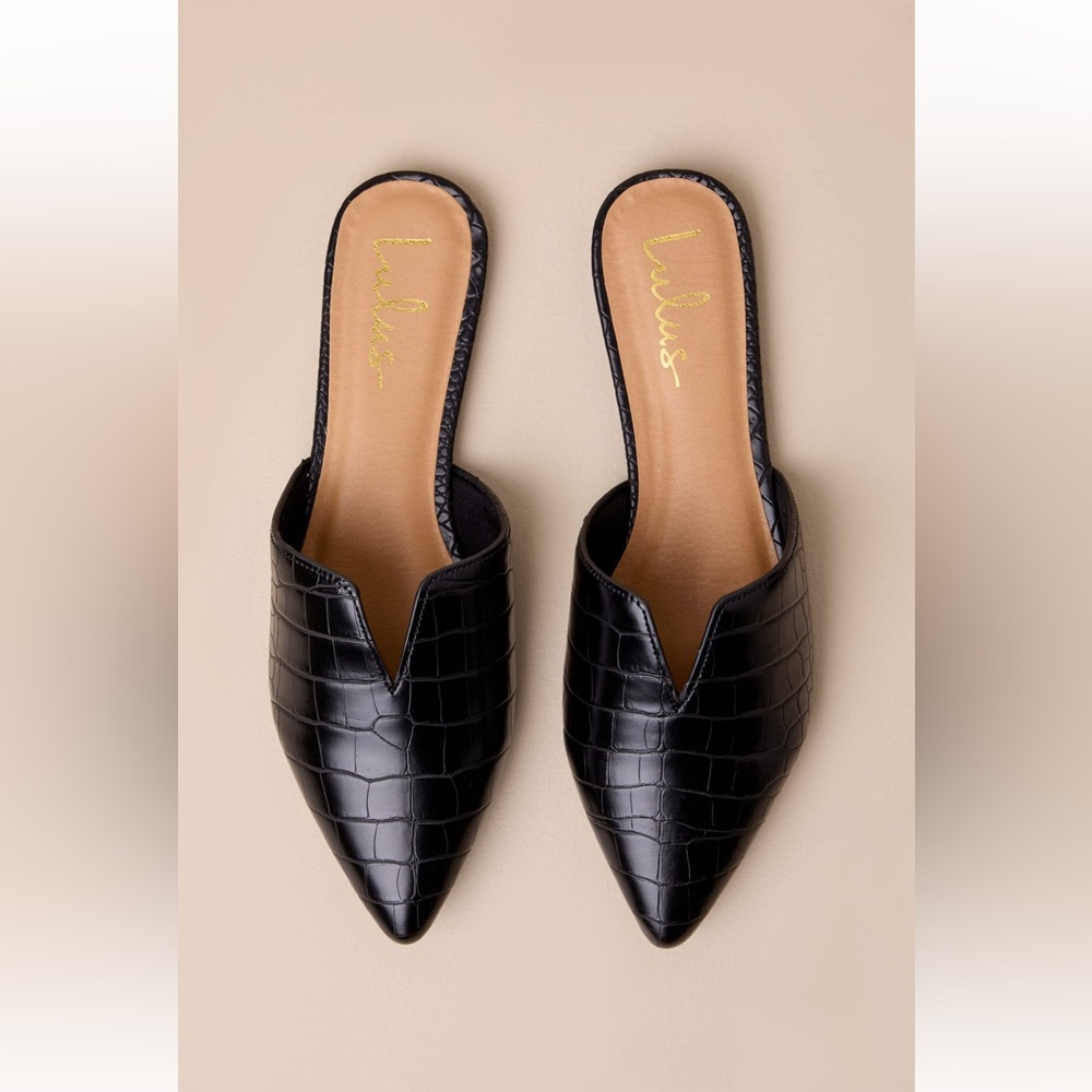 NIB Lulu's Jaelyn Black Crocodile Embossed Pointed-Toe Slides - 6.5